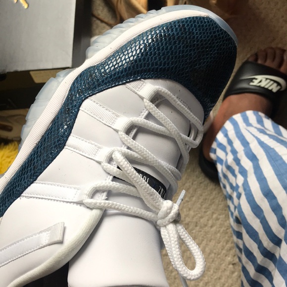 Jordan retro 11 - Picture 2 of 8